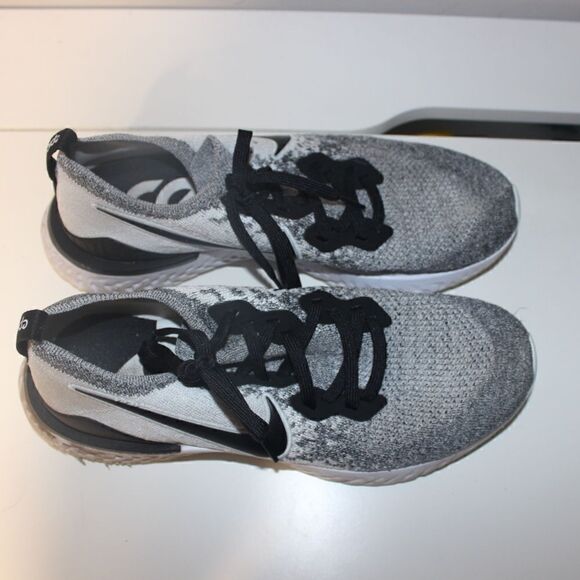 Nike Epic React Flyknit Men Size 11 - Picture 6 of 9